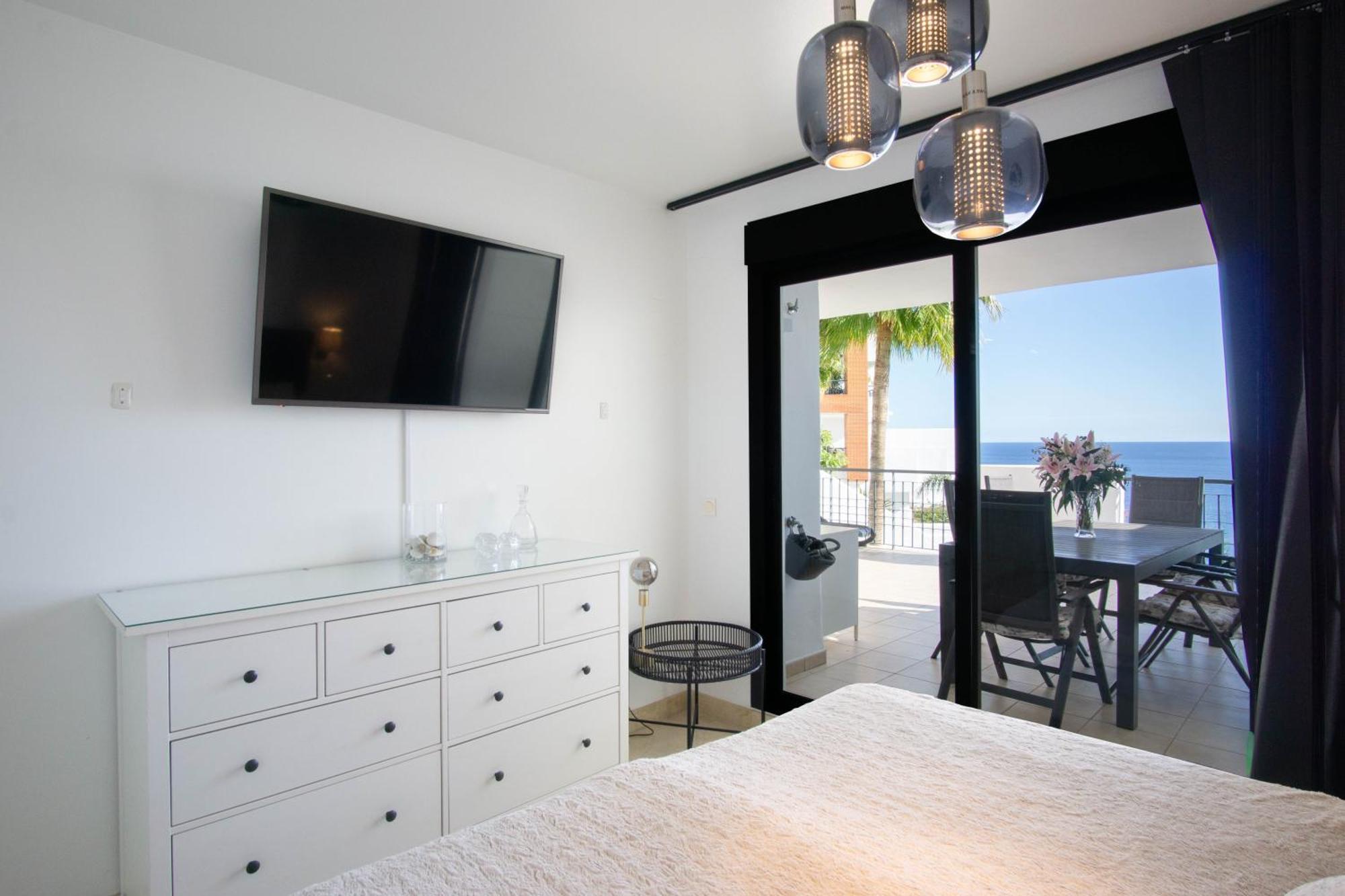 Beautiful Apartment With Stunning Sea Views And A Large Terrace! Torrox Extérieur photo
