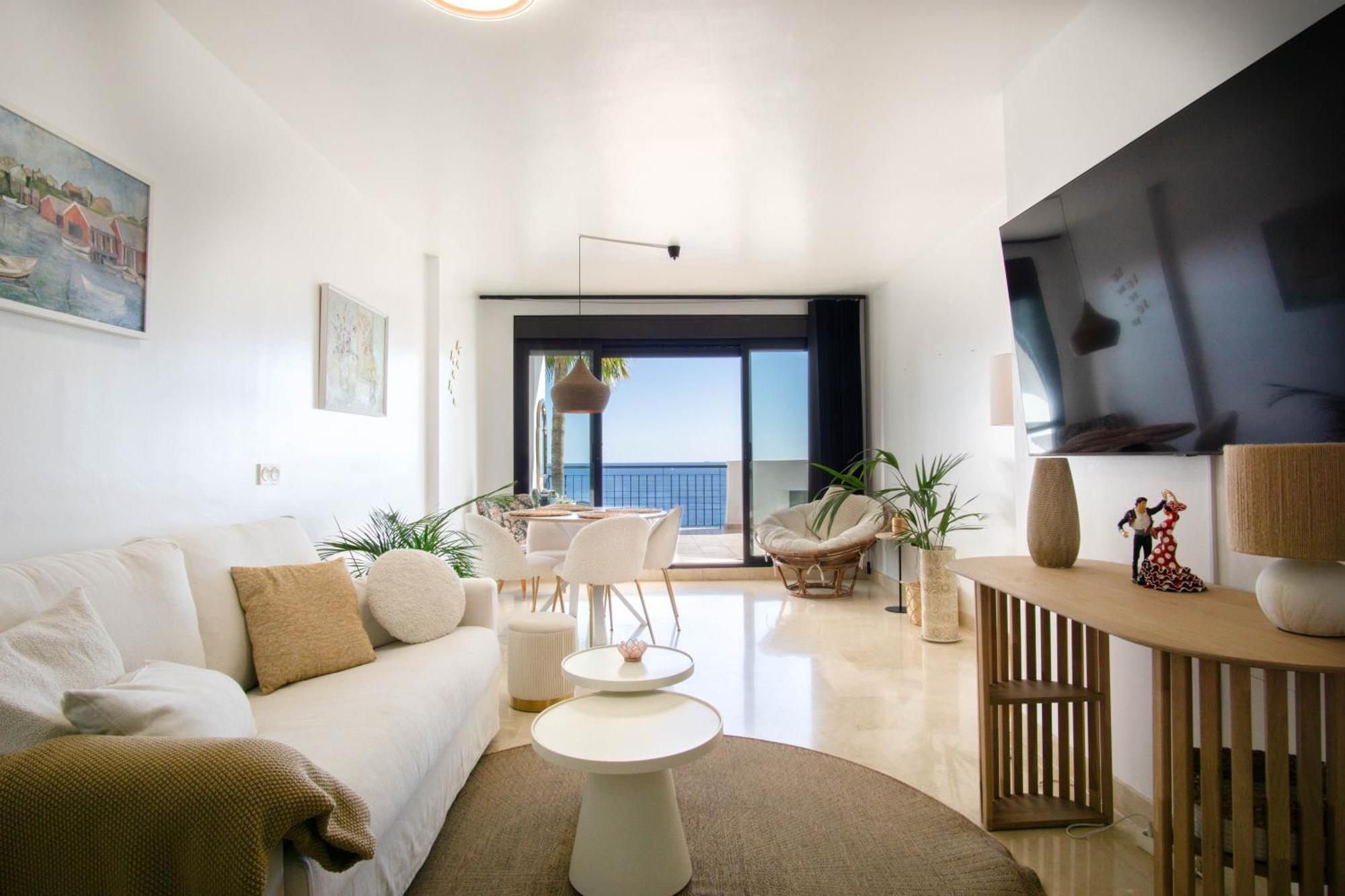Beautiful Apartment With Stunning Sea Views And A Large Terrace! Torrox Extérieur photo